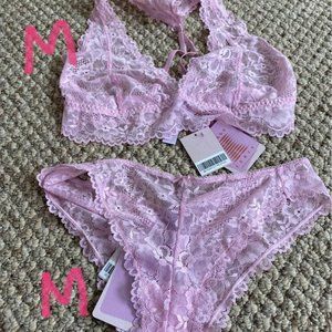 NWT Size Medium Purple Savage X Fenty Bra and Panty Set